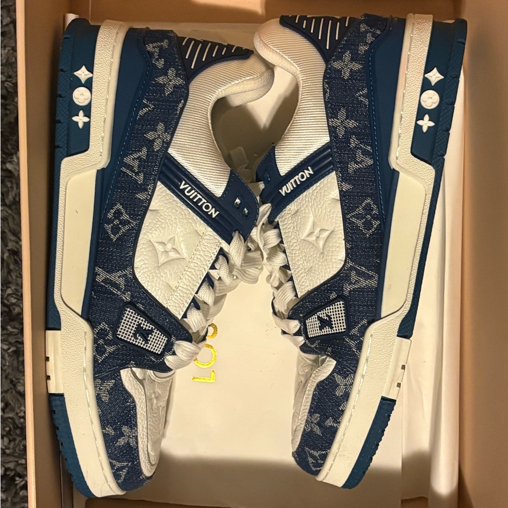 LOUIS VUTTION trainer